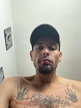 Lherzamxx online show from April 12, 2026, 10:48 pm