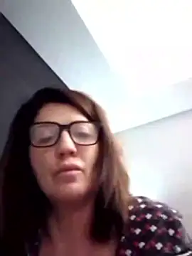 Snapshot of alessia1- chatting on March 29, 2026, 4:45 am alessia1- online show from March 29, 2026, 4:45 am