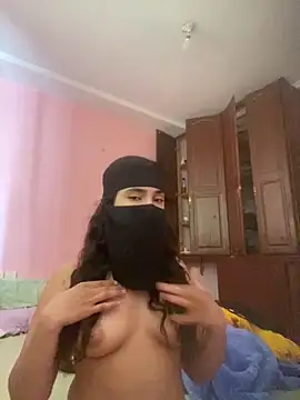 Snapshot of SexyaDivaa chatting on April 10, 2026, 11:04 am SexyaDivaa online show from April 10, 2026, 11:04 am