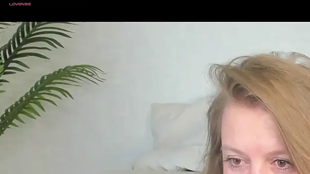 CleoXotie online show from June 13, 2026, 1:36 am
