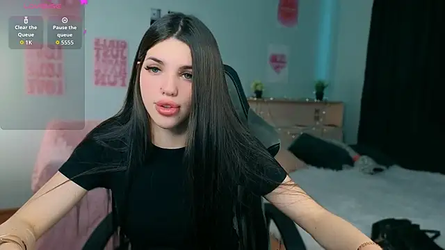 molly rettyy online show from July 14, 2026, 10:21 am