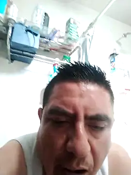 Snapshot of Manuel3910 chatting on May 16, 2026, 10:52 pm Manuel3910 online show from May 16, 2026, 10:52 pm