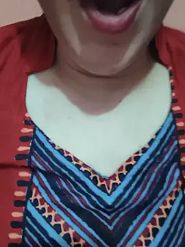 ZOYA KHAN-123 online show from July 31, 2026, 6:18 pm