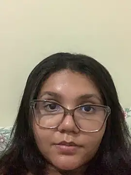 viviboraaaa online show from April 9, 2026, 10:37 pm