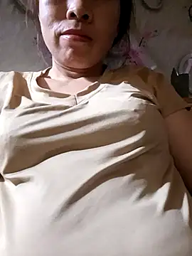 Vily-lonely online show from April 8, 2026, 2:28 pm