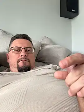 Snapshot of 19cmSlave chatting on March 30, 2026, 11:33 am 19cmSlave online show from March 30, 2026, 11:33 am