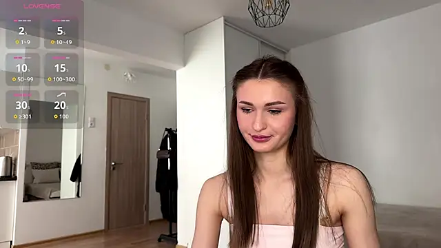 HallieHollo online show from May 31, 2026, 11:50 am