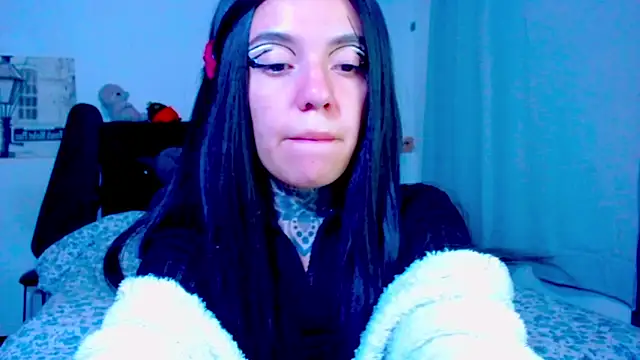 LannieGonzales online show from May 24, 2026, 1:54 am