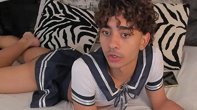 MiikeOthon online show from June 29, 2026, 7:58 pm