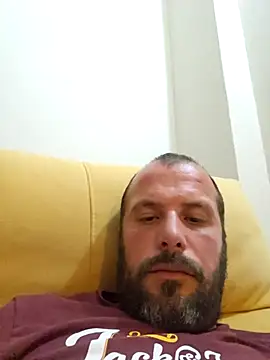 Snapshot of SuperDotadoX29 chatting on April 7, 2026, 11:37 pm SuperDotadoX29 online show from April 7, 2026, 11:37 pm