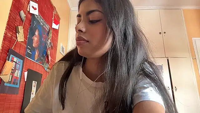 Snapshot of JenniRoutt chatting on April 8, 2026, 11:10 am JenniRoutt online show from April 8, 2026, 11:10 am