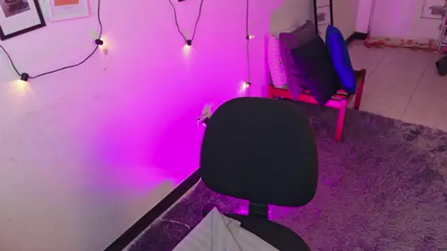 swag hoe online show from April 7, 2026, 9:15 pm