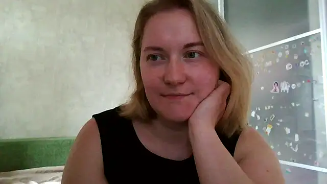 Snapshot of TinaKittyX chatting on May 12, 2026, 11:29 am TinaKittyX online show from May 12, 2026, 11:29 am