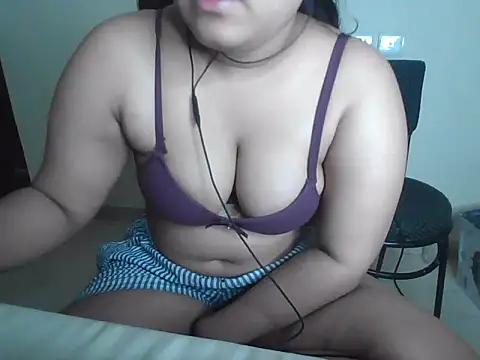 Bitchin Riya online show from April 5, 2026, 3:31 pm