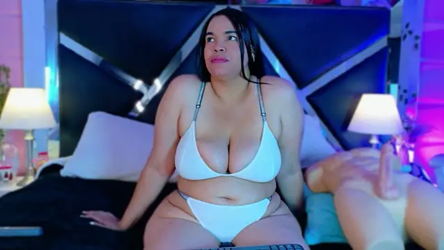 Veronica Nasty  online show from April 8, 2026, 7:47 pm