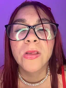 Snapshot of TiffanySton chatting on April 3, 2026, 2:09 am TiffanySton online show from April 3, 2026, 2:09 am