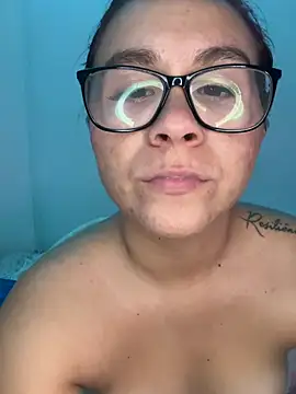 Snapshot of TiffanySton chatting on April 4, 2026, 4:22 am TiffanySton online show from April 4, 2026, 4:22 am