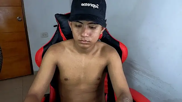 Snapshot of darknigthx chatting on April 6, 2026, 3:26 am darknigthx online show from April 6, 2026, 3:26 am