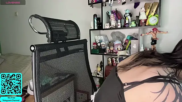 MadalynNosel online show from June 19, 2026, 7:01 am