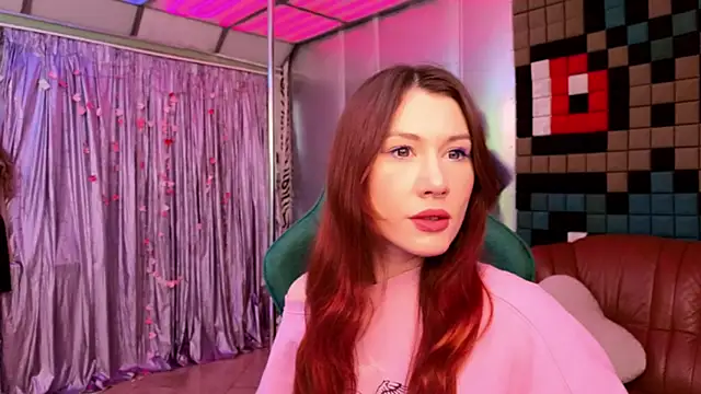 Snapshot of northern_moon chatting on April 19, 2026, 5:18 am northern moon online show from April 19, 2026, 5:18 am