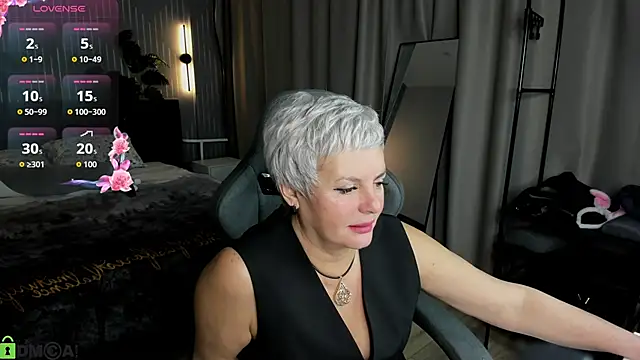 Linda Zef1r online show from May 30, 2026, 1:03 am