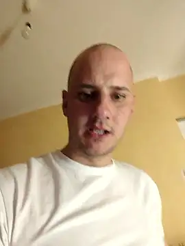 Daniel94699 online show from April 1, 2026, 9:54 am