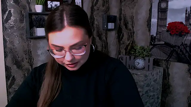 AminaSoul  online show from April 9, 2026, 7:03 am