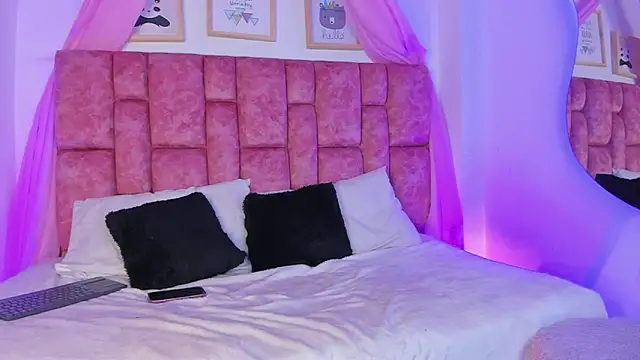 angelcherrypie online show from May 30, 2026, 2:36 pm