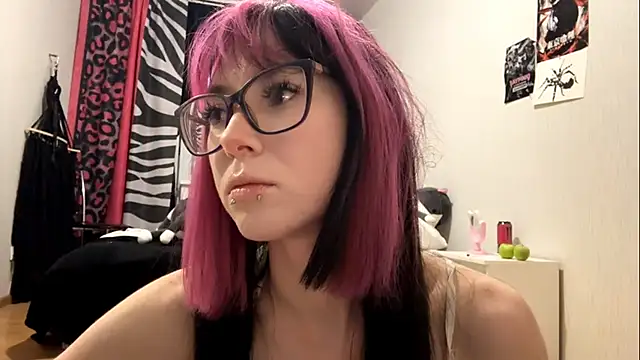 Snapshot of WifeAileen chatting on May 27, 2026, 6:38 pm WifeAileen online show from May 27, 2026, 6:38 pm