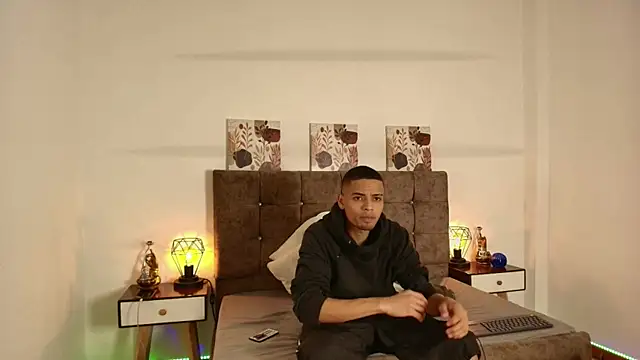 Pablo Cruzz online show from April 4, 2026, 9:01 pm