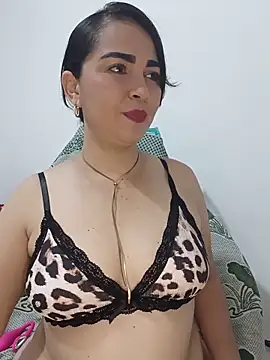 Emily Divi69 online show from June 7, 2026, 7:28 pm