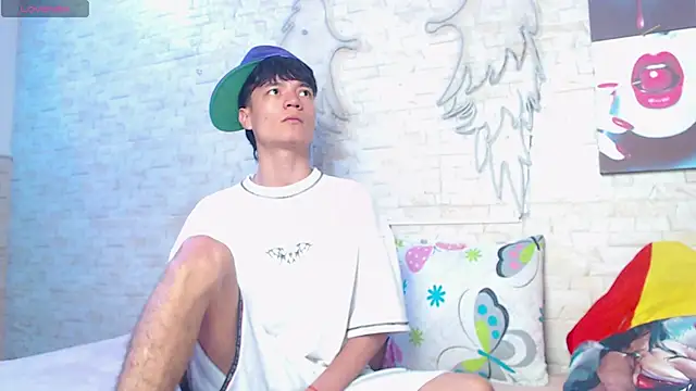 Alex latino  online show from April 2, 2026, 12:30 am