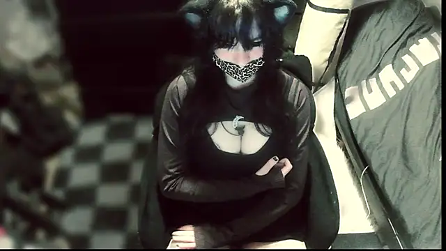 ErroneousMeow online show from April 2, 2026, 11:02 pm