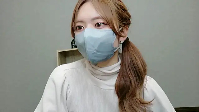 Snapshot of YUA_0425 chatting on May 5, 2026, 5:54 pm YUA 0425 online show from May 5, 2026, 5:54 pm