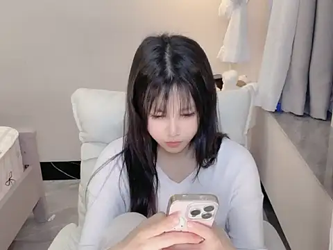 chenchen373 online show from April 9, 2026, 10:31 am