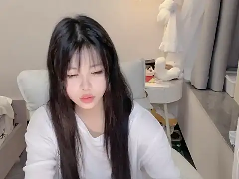 chenchen373 online show from April 10, 2026, 10:20 am