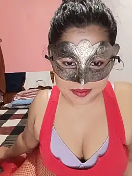 Maskedcurves online show from June 22, 2026, 1:19 pm
