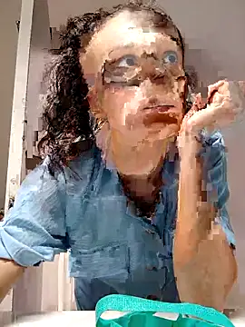 Lolaa92i online show from April 9, 2026, 7:47 am