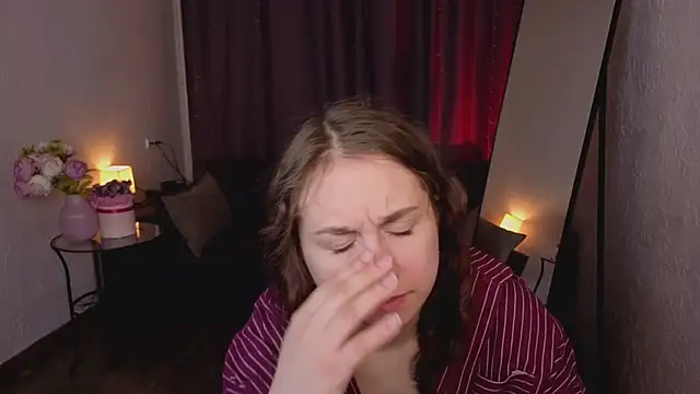 KattrinCutie online show from April 7, 2026, 5:41 am