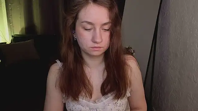 KattrinCutie online show from April 8, 2026, 5:40 am