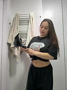 Snapshot of MonikaLoveXx chatting on April 6, 2026, 11:55 am MonikaLoveXx online show from April 6, 2026, 11:55 am