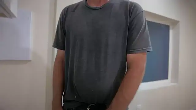 stokeyd44 online show from April 12, 2026, 8:08 am