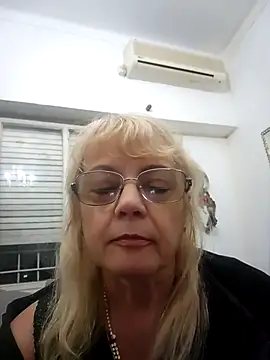 MatureElegantWidow online show from April 10, 2026, 10:14 pm