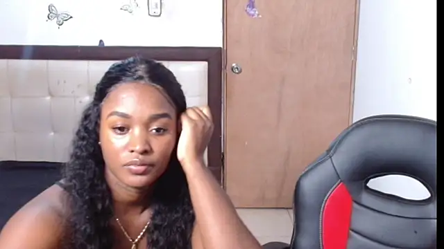 Snapshot of YANADEBAYO chatting on May 2, 2026, 1:21 am YANADEBAYO online show from May 2, 2026, 1:21 am