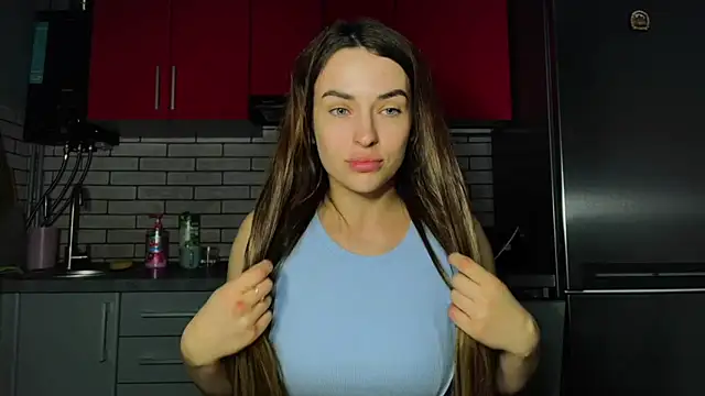 Kira  love1 online show from April 15, 2026, 8:31 pm