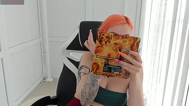 NightLeaf online show from April 12, 2026, 10:31 am