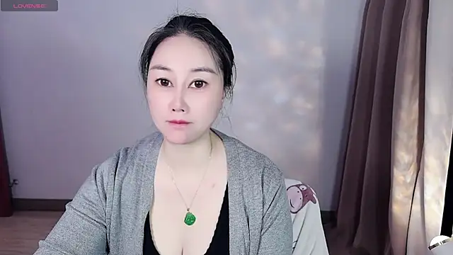Snapshot of Eva-000 chatting on April 29, 2026, 10:38 pm Eva-000 online show from April 29, 2026, 10:38 pm