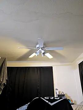 JpSmith04 online show from April 3, 2026, 11:47 pm