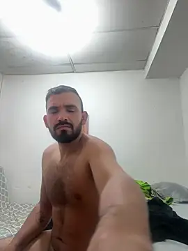 Snapshot of big_bearman chatting on April 6, 2026, 10:05 am big bearman online show from April 6, 2026, 10:05 am