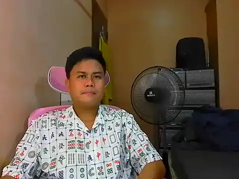 Snapshot of tipsy_butter chatting on May 21, 2026, 3:19 pm tipsy butter online show from May 21, 2026, 3:19 pm